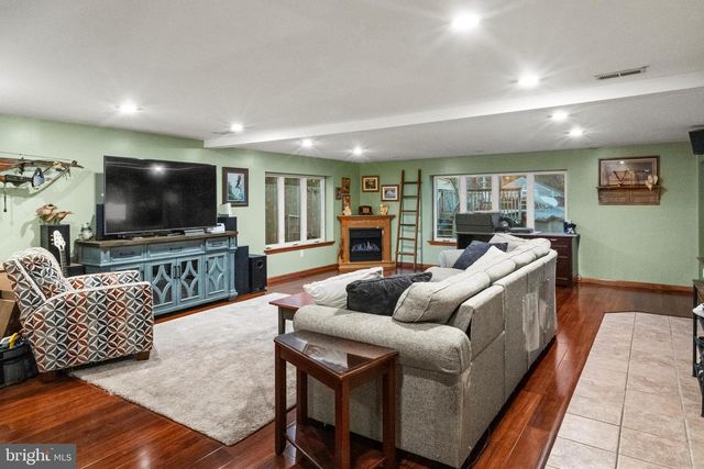 113 PARKVIEW RD, Stratford, NJ 08084