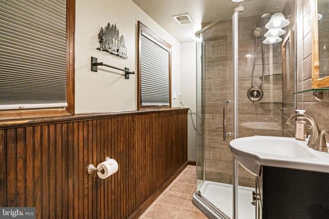 113 PARKVIEW RD, Stratford, NJ 08084