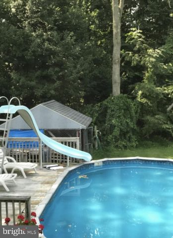 113 PARKVIEW RD, Stratford, NJ 08084