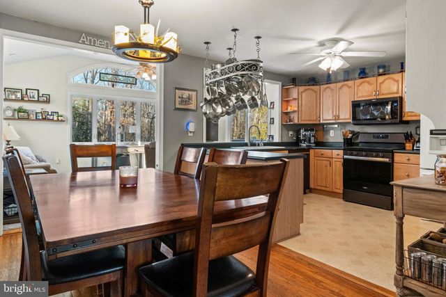 113 PARKVIEW RD, Stratford, NJ 08084