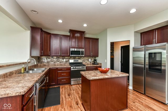 15142 Betton Place, Fishers, IN 46037