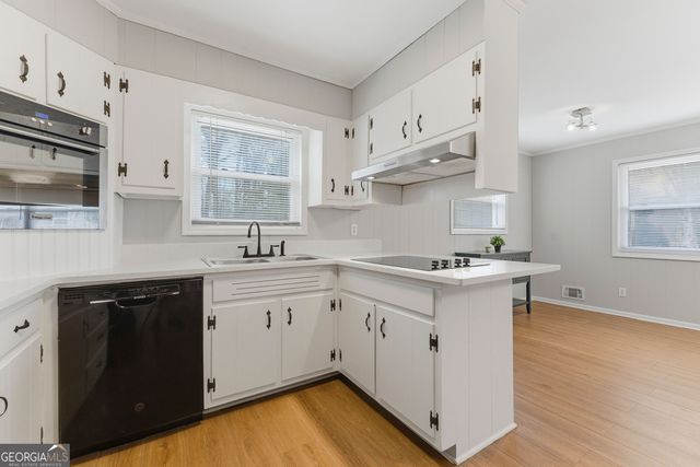 1520 Brewer Boulevard SW, Atlanta, GA 30310