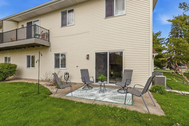 3295 Greenbrier Street D105, Vadnais Heights, MN 55127