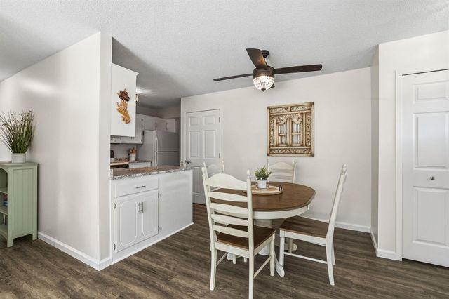 3295 Greenbrier Street D105, Vadnais Heights, MN 55127
