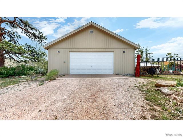 572 Horse Mountain Drive, Livermore, CO 80536