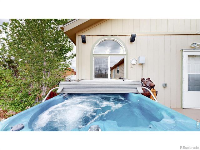 572 Horse Mountain Drive, Livermore, CO 80536