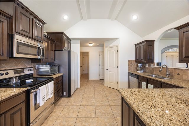 1905 Brooks Place, Rogers, AR 72758