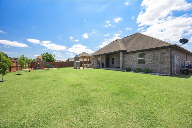 1905 Brooks Place, Rogers, AR 72758