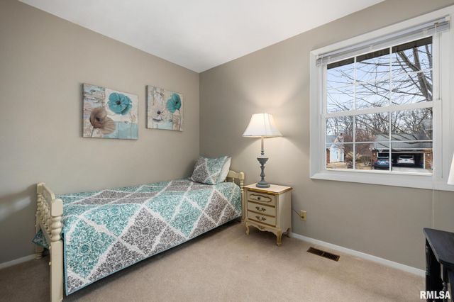 6725 N PARKWOOD Drive, Peoria, IL 61614