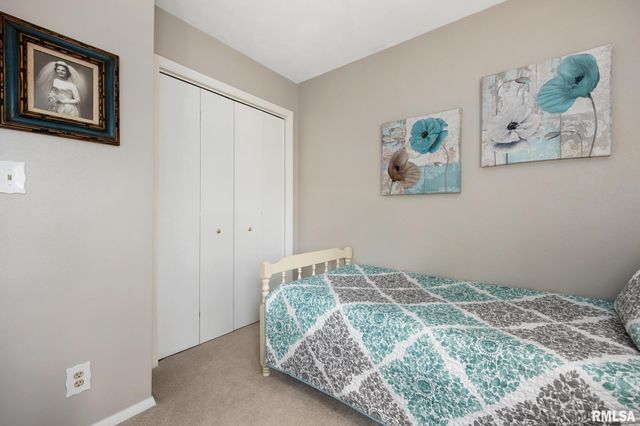 6725 N PARKWOOD Drive, Peoria, IL 61614