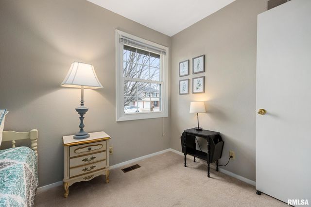 6725 N PARKWOOD Drive, Peoria, IL 61614