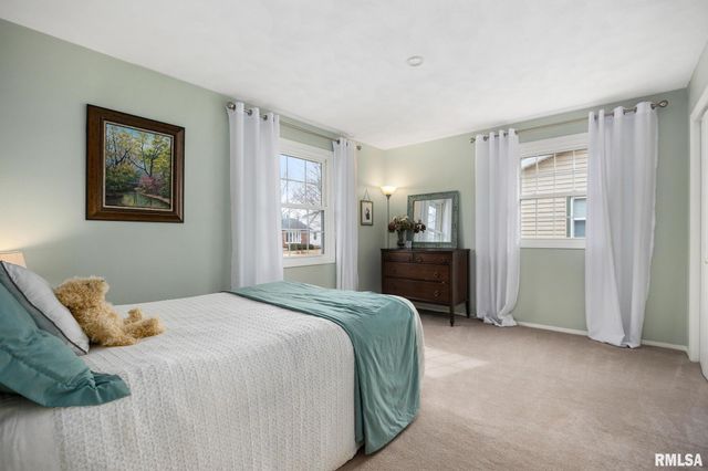 6725 N PARKWOOD Drive, Peoria, IL 61614