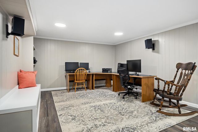 6725 N PARKWOOD Drive, Peoria, IL 61614