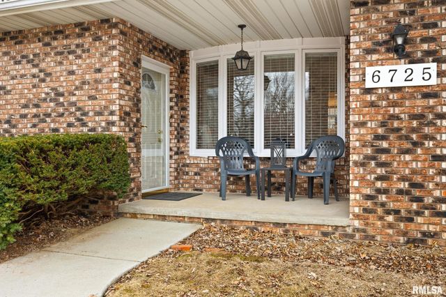 6725 N PARKWOOD Drive, Peoria, IL 61614