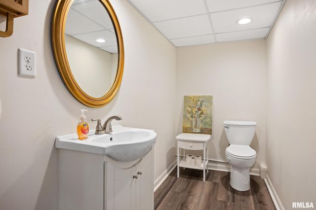 6725 N PARKWOOD Drive, Peoria, IL 61614