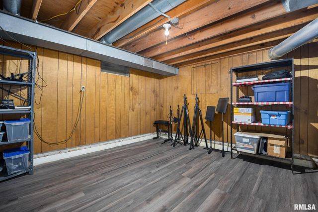 6725 N PARKWOOD Drive, Peoria, IL 61614