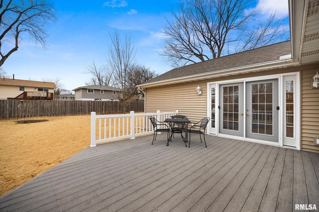 6725 N PARKWOOD Drive, Peoria, IL 61614