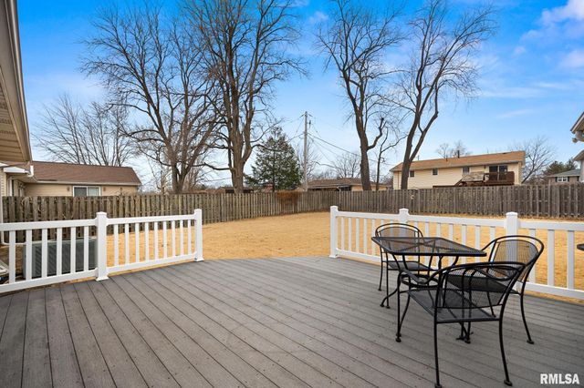 6725 N PARKWOOD Drive, Peoria, IL 61614