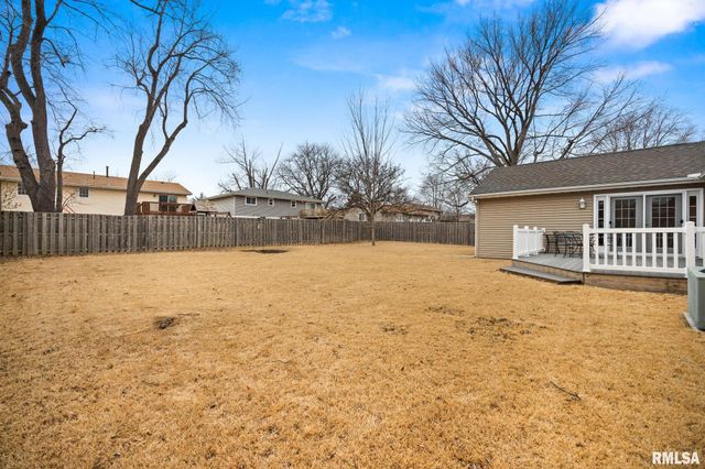 6725 N PARKWOOD Drive, Peoria, IL 61614