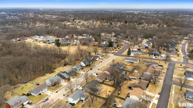 6725 N PARKWOOD Drive, Peoria, IL 61614