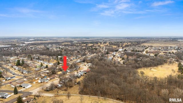 6725 N PARKWOOD Drive, Peoria, IL 61614