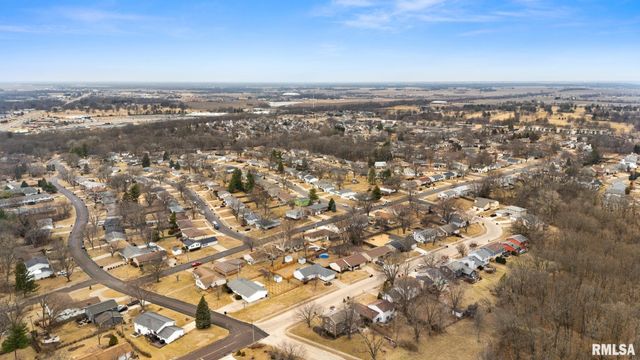 6725 N PARKWOOD Drive, Peoria, IL 61614