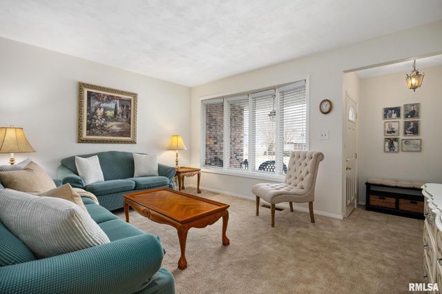 6725 N PARKWOOD Drive, Peoria, IL 61614