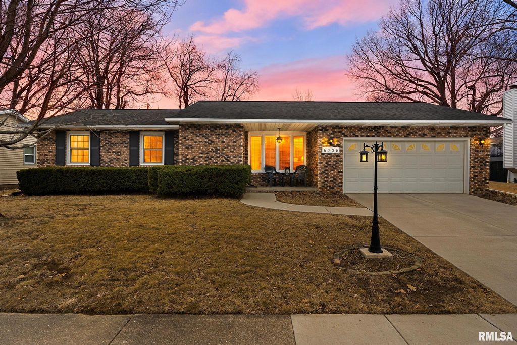 6725 N PARKWOOD Drive, Peoria, IL 61614