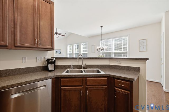 1555 Providence Knoll Dr, North Chesterfield, VA 23236