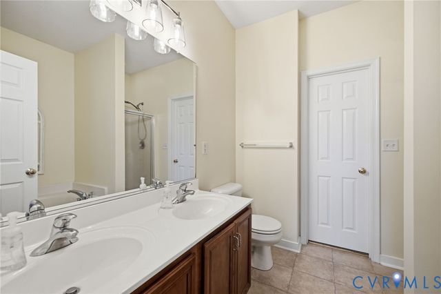 1555 Providence Knoll Dr, North Chesterfield, VA 23236