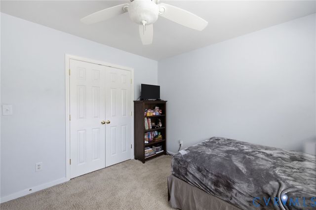 1555 Providence Knoll Dr, North Chesterfield, VA 23236