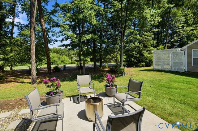 1555 Providence Knoll Dr, North Chesterfield, VA 23236