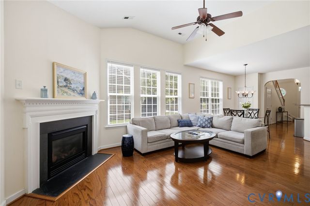 1555 Providence Knoll Dr, North Chesterfield, VA 23236