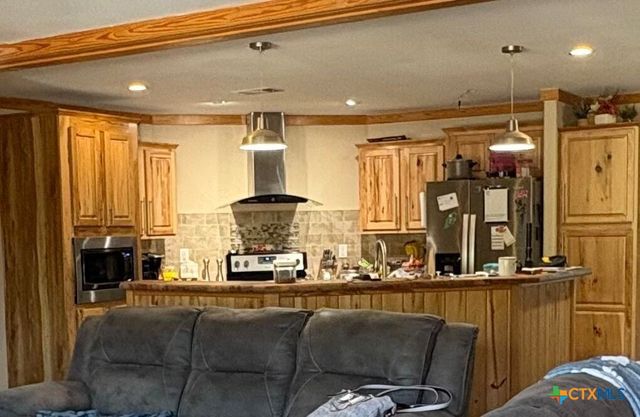 371 Moosehead Road, Spring Branch, TX 78070