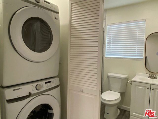 4832 Rosewood Avenue, Los Angeles, CA 90004