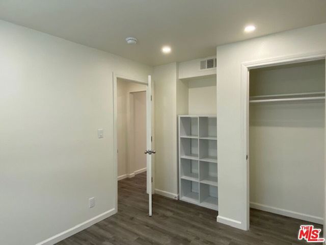 4832 Rosewood Avenue, Los Angeles, CA 90004