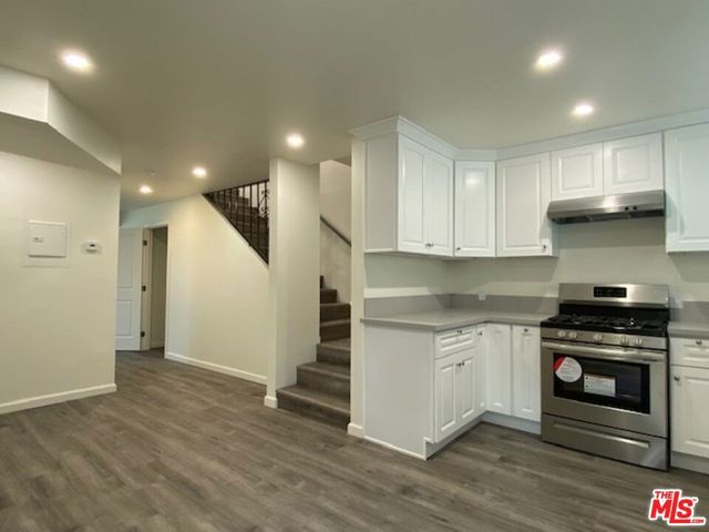 4832 Rosewood Avenue, Los Angeles, CA 90004