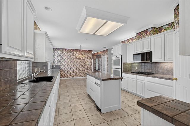 5417 Whitemarsh Dr, Corpus Christi, TX 78413