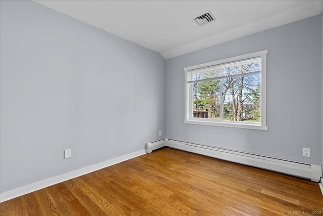 16 Partridge Lane, Milford, CT 06461