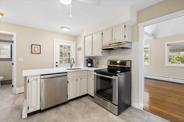 16 Partridge Lane, Milford, CT 06461