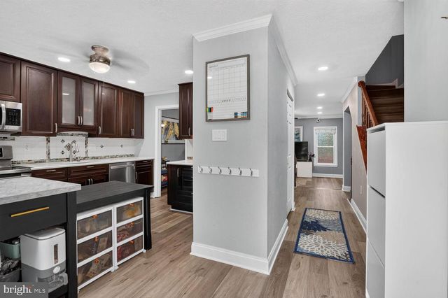 7372 STREAM WAY, Springfield, VA 22152