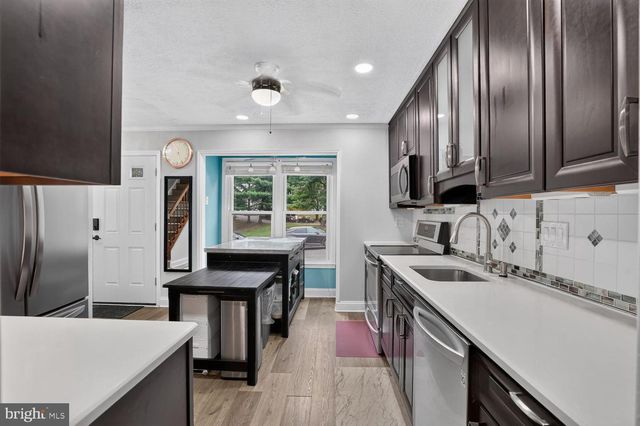7372 STREAM WAY, Springfield, VA 22152