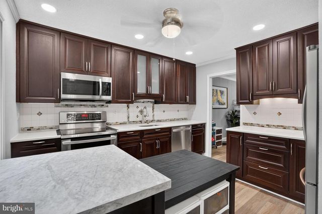 7372 STREAM WAY, Springfield, VA 22152