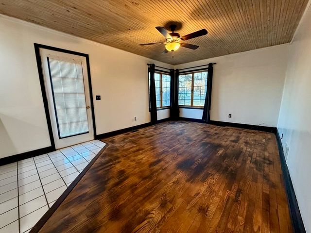 921 S Front Street, Chesaning, MI 48616