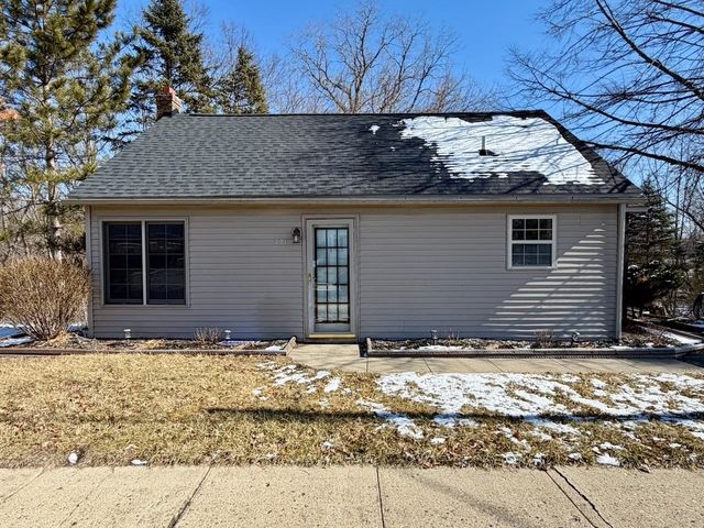 921 S Front Street, Chesaning, MI 48616