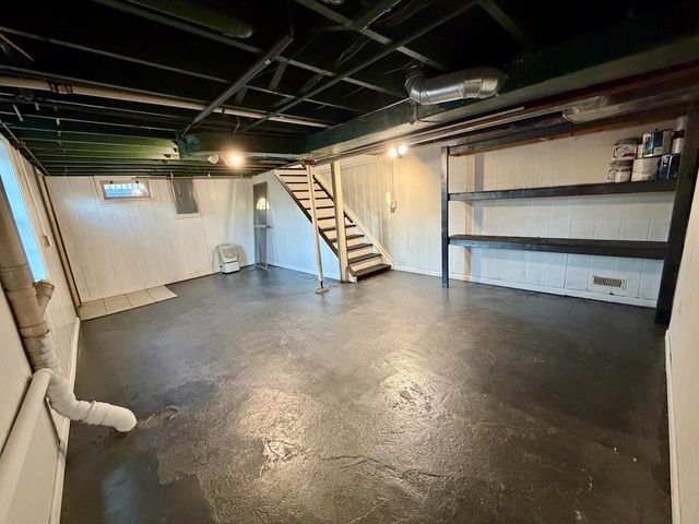 921 S Front Street, Chesaning, MI 48616