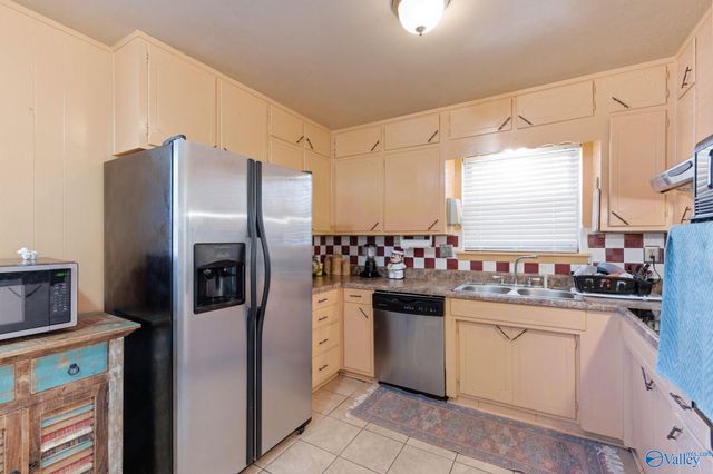 3116 Forsythe Drive NW, Huntsville, AL 35810