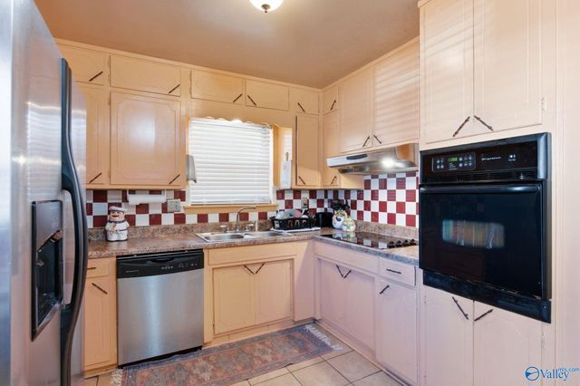 3116 Forsythe Drive NW, Huntsville, AL 35810