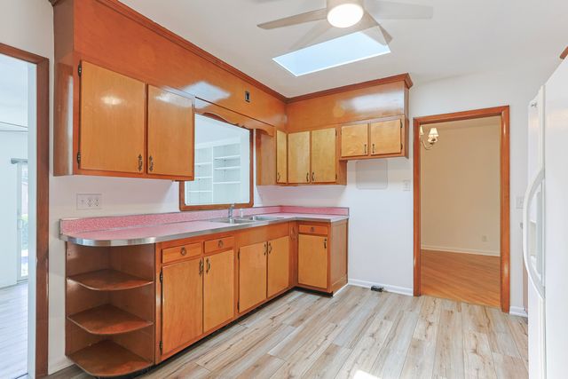 27201 Stuart Street, Edwardsburg Vllg, MI 49112