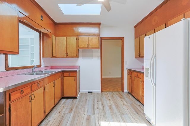 27201 Stuart Street, Edwardsburg Vllg, MI 49112